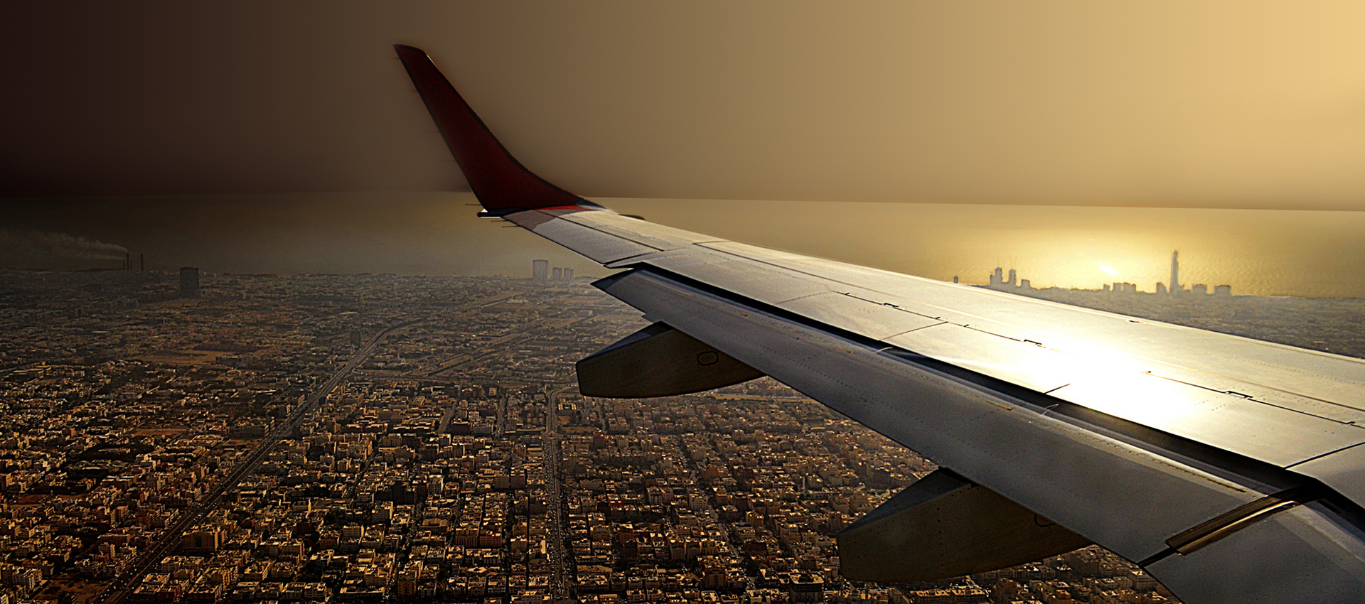 Виды самолетов. Крыло самолета. Вид из окна самолета. Вид из иллюминатора самолета. Красивый вид из окна самолета.